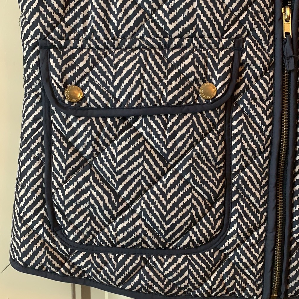 Quilted Chevron Patterned Vest - image 2